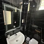 Hyso Vela מלון 3*