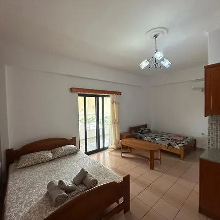 Hyso Vela 3* Piqeras