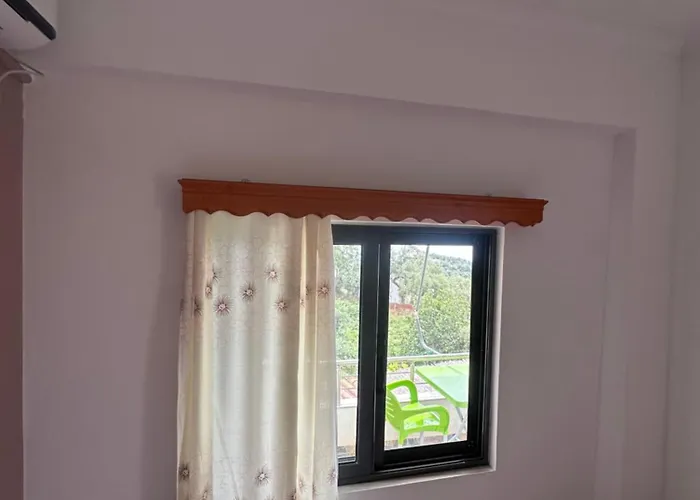 Otel Hyso Vela Piqeras